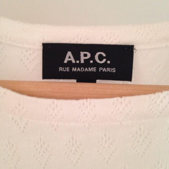 A.P.C(アーペーセー)のA.P.C Tシャツ ほぼ未使用 レディースのトップス(Tシャツ(半袖/袖なし))の商品写真