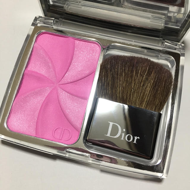 Dior(ディオール)の☆ディオール 限定チーク ロリグロウ 最安値☆ コスメ/美容のベースメイク/化粧品(チーク)の商品写真