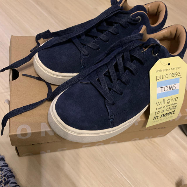 TOMS(トムズ)のTOMS スニーカー レノックス LENOX 新品未使用 ネイビースウェード レディースの靴/シューズ(スニーカー)の商品写真