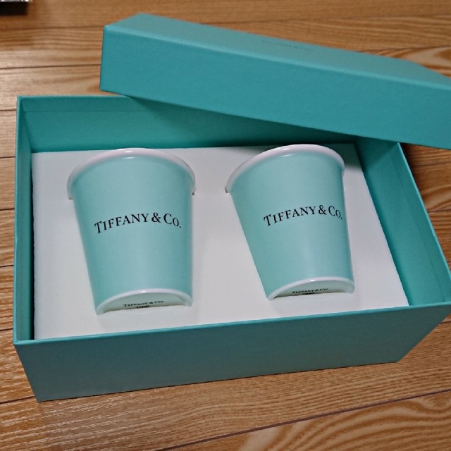Tiffany & Co. - ティファニー カップ2個 紙コップ風の通販 by ×｜ティファニーならラクマ
