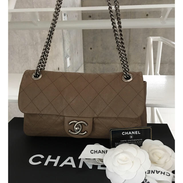 CHANEL(シャネル)の未使用同様 シャネル 正規品 チェーンバッグ♡ レディースのバッグ(ショルダーバッグ)の商品写真