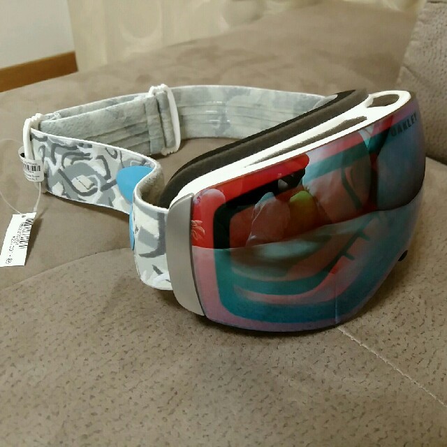 Oakley(オークリー)のオークリー フライトデッキ FLIGHT DECK ゴーグル アジアンフィット スポーツ/アウトドアのスノーボード(アクセサリー)の商品写真