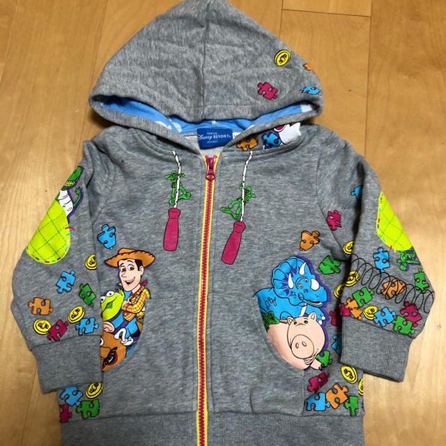 Disney(ディズニー)の東京ディズニーランド トイストーリーパーカー 100センチ キッズ/ベビー/マタニティのキッズ服男の子用(90cm~)(ジャケット/上着)の商品写真