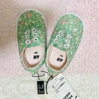 エイチアンドエム(H&M)の未使用 Ｈ＆Ｍ 花柄シューズ 13(その他)