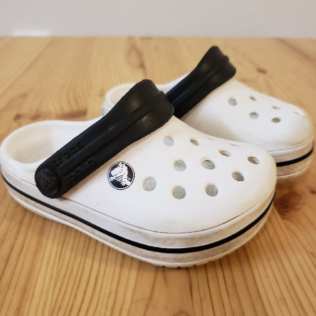 crocs(クロックス)の【限定セール】crocs　ホワイト　c5 13cm キッズ/ベビー/マタニティのベビー靴/シューズ(~14cm)(サンダル)の商品写真