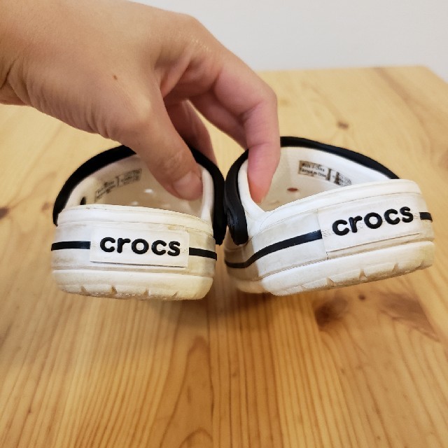 crocs(クロックス)の【限定セール】crocs　ホワイト　c5 13cm キッズ/ベビー/マタニティのベビー靴/シューズ(~14cm)(サンダル)の商品写真