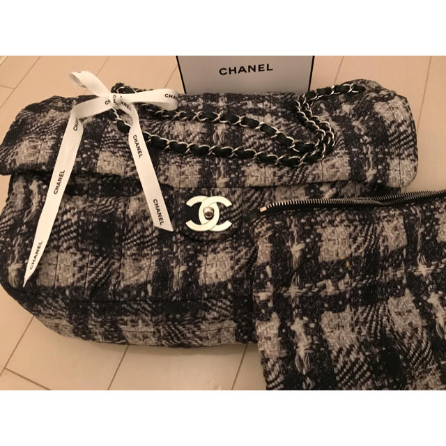 CHANEL、ツィード柄ナイロンチェーンバッグ❣️