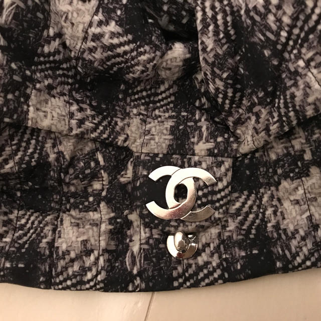 CHANEL、ツィード柄ナイロンチェーンバッグ❣️ 3