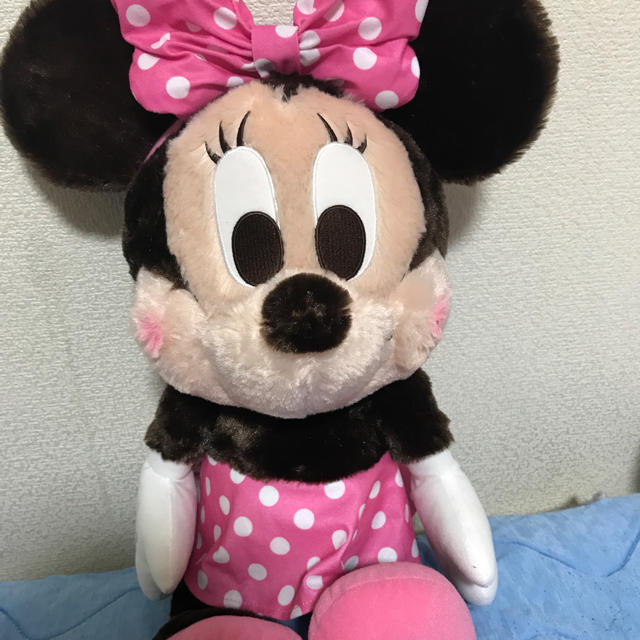 Disney(ディズニー)のミニーちゃん 赤いほっぺ メガジャンボ ぬいぐるみ エンタメ/ホビーのおもちゃ/ぬいぐるみ(ぬいぐるみ)の商品写真