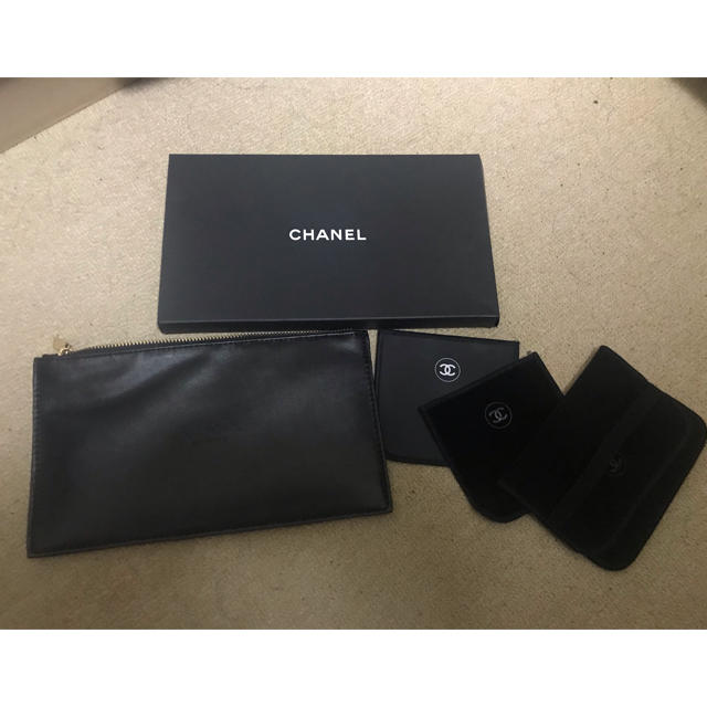 CHANEL(シャネル)のCHANEL   ポーチ  おまけ付き レディースのファッション小物(ポーチ)の商品写真