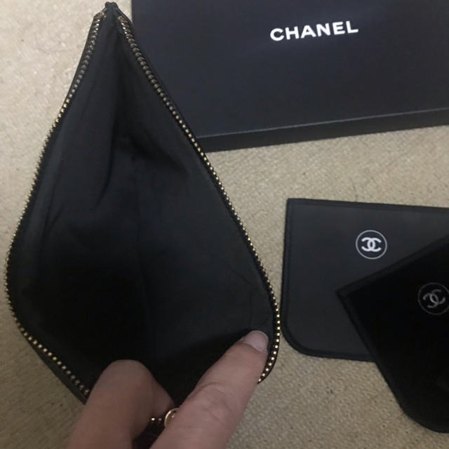 CHANEL(シャネル)のCHANEL   ポーチ  おまけ付き レディースのファッション小物(ポーチ)の商品写真