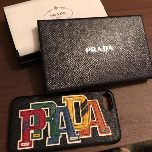 PRADA iPhone7.8 ケース