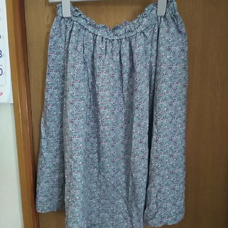 Mママ様専用⭐大きいサイズ🎵花柄スカート(ひざ丈スカート)