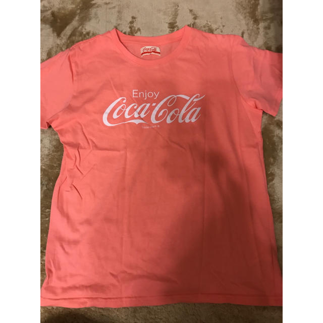 コカ・コーラ(コカコーラ)のコカコーラ ピンクTシャツ レディースのトップス(Tシャツ(半袖/袖なし))の商品写真
