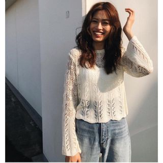 マウジー(moussy)のMOUSSY＊新品タグ付＊SCALLOP CROCHET LIKE KNIT(ニット/セーター)