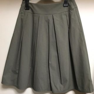 イネド(INED)のイネド  カーキ スカート 新品(ひざ丈スカート)