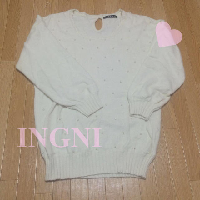 INGNI(イング)のINGNI パール付きニット レディースのトップス(ニット/セーター)の商品写真