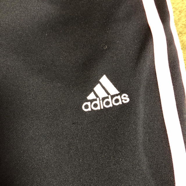 adidas(アディダス)のアディダス ジャージ 下のみ 130 お値下げ★ キッズ/ベビー/マタニティのキッズ服女の子用(90cm~)(パンツ/スパッツ)の商品写真