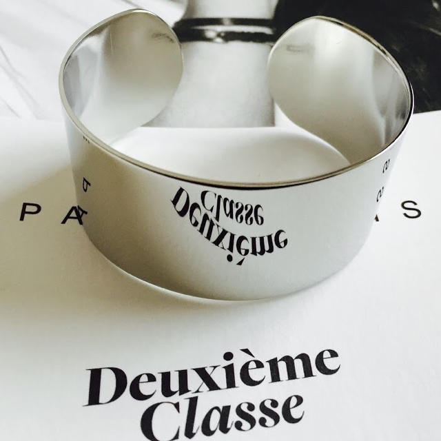 IENA(イエナ)の★新品 限定価格！ DEUXIEME CLASSE ドゥーズィエムクラスバングル レディースのアクセサリー(ブレスレット/バングル)の商品写真