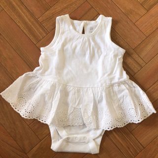 ベビーギャップ(babyGAP)の新品未使用！GAP baby 6〜12m ロンパース(ロンパース)