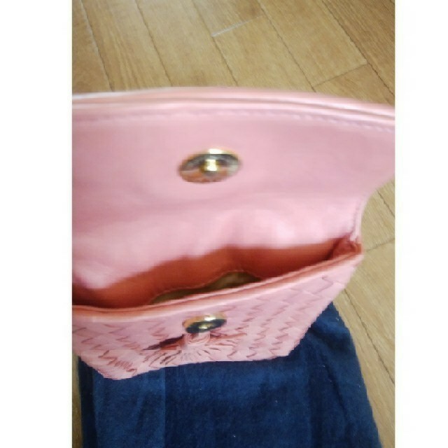 Bottega Veneta(ボッテガヴェネタ)のボッテガヴェネタ　ピンク　バッグ　バッグポーチ付 レディースのバッグ(ショルダーバッグ)の商品写真