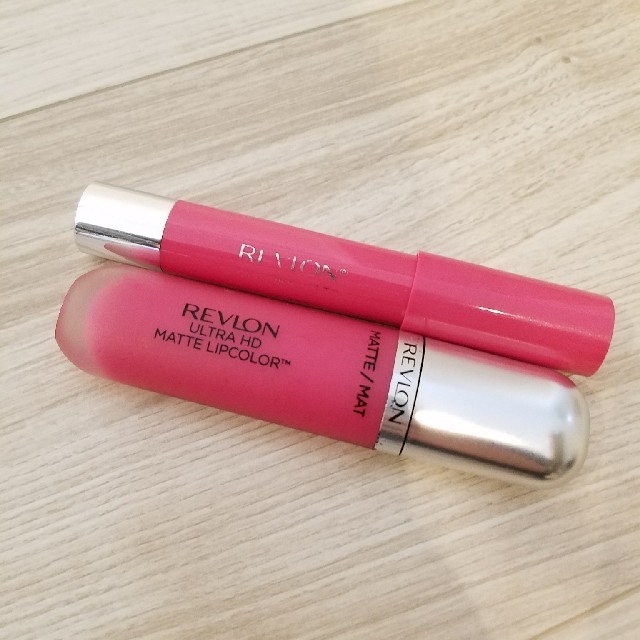 REVLON(レブロン)のレブロン　ウルトラHDマットリップカラー&バームステイン　リップバーム コスメ/美容のベースメイク/化粧品(リップグロス)の商品写真