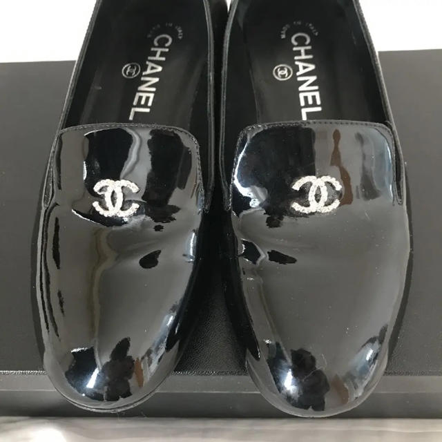 CHANEL(シャネル)のvegmi様専用シャネルオペラシューズ パール35 右のみ レディースの靴/シューズ(バレエシューズ)の商品写真