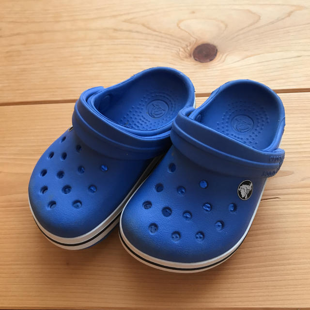 crocs(クロックス)のクロックス キッズ/ベビー/マタニティのベビー靴/シューズ(~14cm)(サンダル)の商品写真