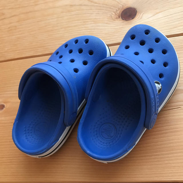 crocs(クロックス)のクロックス キッズ/ベビー/マタニティのベビー靴/シューズ(~14cm)(サンダル)の商品写真