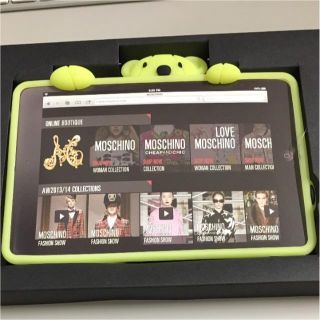 モスキーノ(MOSCHINO)のモスキーノ iPad mini シリコンケース 新品 イエロー(その他)