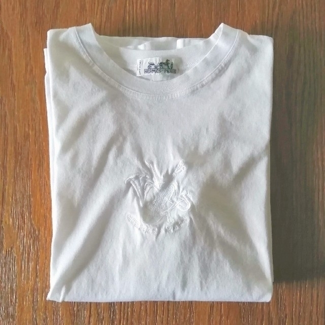 【美品】HERMES（エルメス）・天然素材・無地Tシャツ・イタリア製（送料込み）