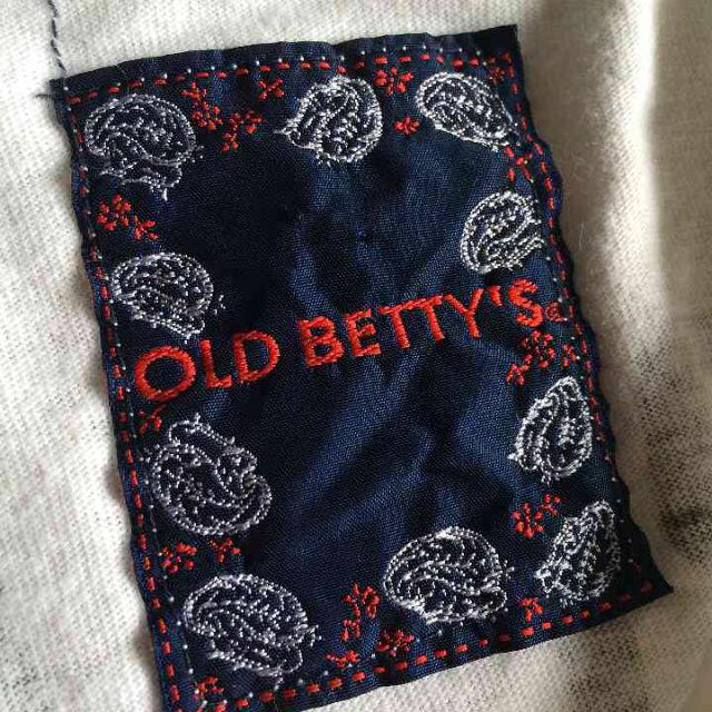 OLD BETTY'S(オールドベティーズ)のかわいいロゴや刺繍がポイント♬ レディースのトップス(Tシャツ(半袖/袖なし))の商品写真