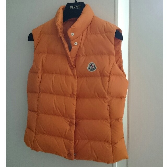 MONCLER(モンクレール)のモンクレールベスト0サイズ レディースのジャケット/アウター(ダウンベスト)の商品写真