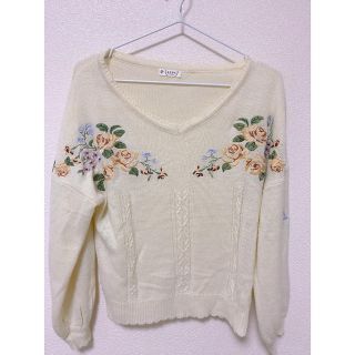 アクシーズファム(axes femme)の花柄刺繍ニット(ニット/セーター)