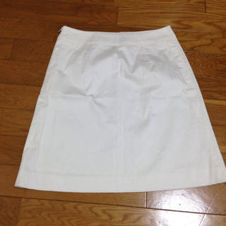 スピックアンドスパン(Spick & Span)のスピックアンドスパン ホワイトスカート(ひざ丈スカート)