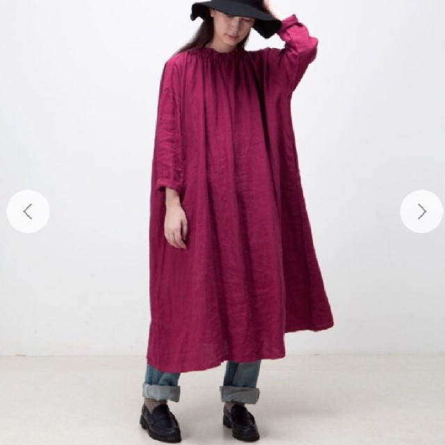 nest Robe(ネストローブ)の❁日曜値下げ❁ nest Robe シャーリングネックワンピース ピンク レディースのワンピース(ロングワンピース/マキシワンピース)の商品写真