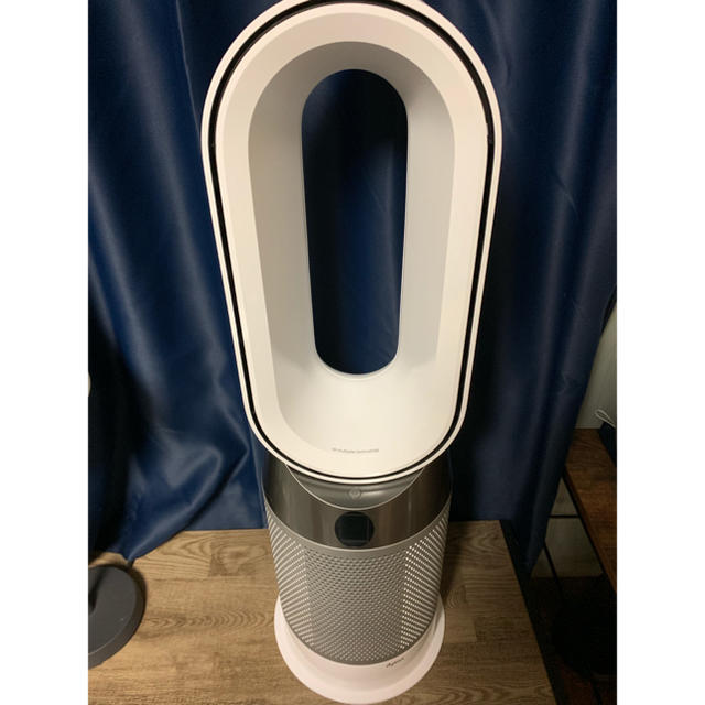 Dyson(ダイソン)のDyson Pure Hot + Cool HP04 WS  新品フィルター付き スマホ/家電/カメラの冷暖房/空調(ファンヒーター)の商品写真