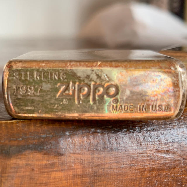 ZIPPO(ジッポー)のジッポライター  スターリングシルバーモデル メンズのファッション小物(タバコグッズ)の商品写真