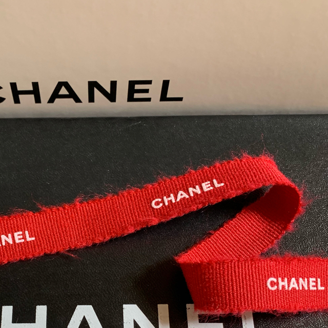 CHANEL(シャネル)のCHANEL ラッピング リボン ブラック2m レッド1m レディースのファッション小物(その他)の商品写真