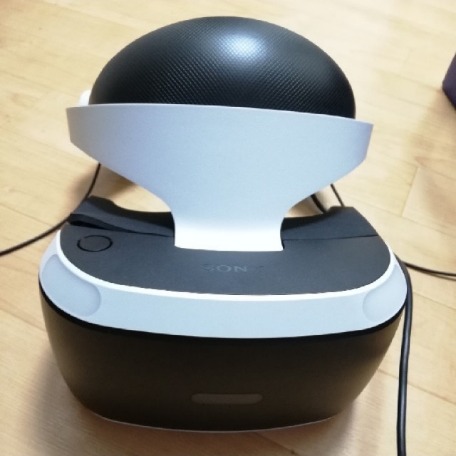 PlayStation VR CUH-ZVR2 Camera同梱版 エンタメ/ホビーのゲームソフト/ゲーム機本体(家庭用ゲーム機本体)の商品写真