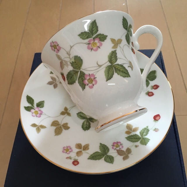 WEDGWOOD - ウエッジウッド ワイルドストロベリー カップ&ソーサー 2客の通販 by ai's shop｜ウェッジウッドならラクマ