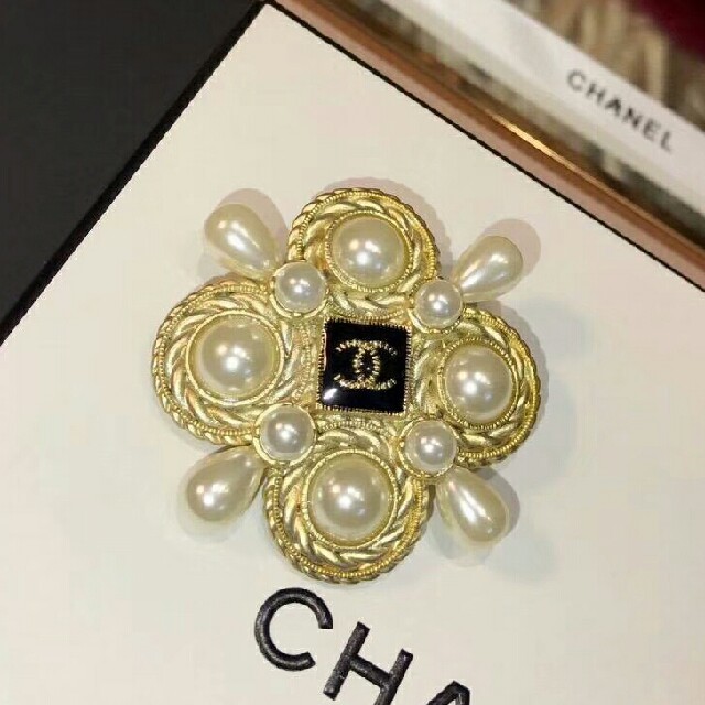 CHANEL - 人気美品 CHANEL ブローチの通販 by 万優加's shop｜シャネルならラクマ