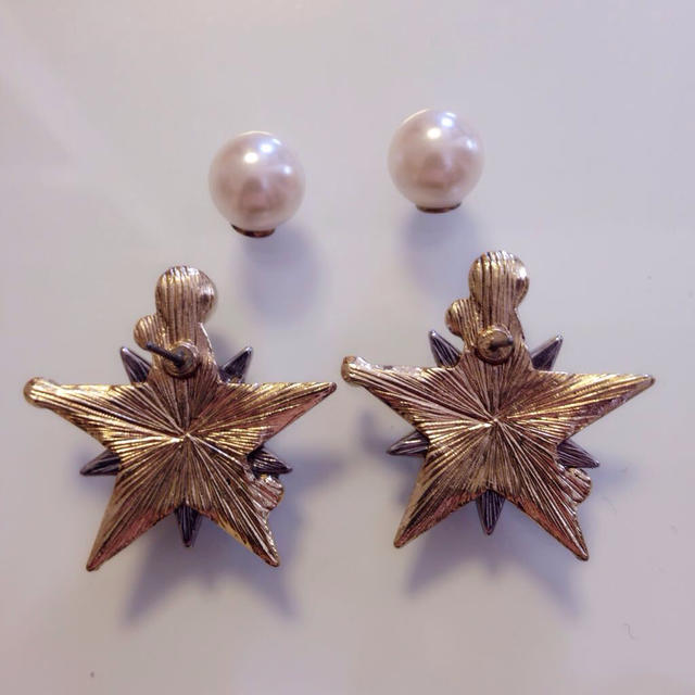 Honey mi Honey(ハニーミーハニー)のstar burst pierce レディースのアクセサリー(ピアス)の商品写真