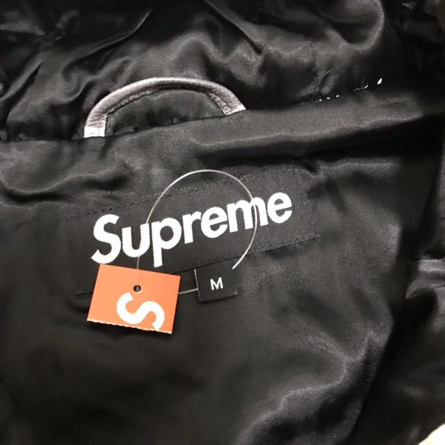 Supreme(シュプリーム)のsupreme 18AW leather anorak snow camo メンズのジャケット/アウター(レザージャケット)の商品写真