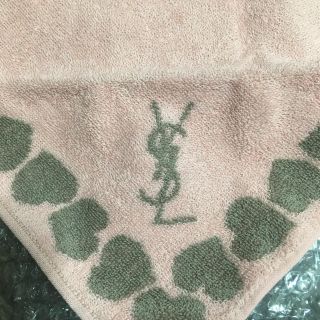 イヴサンローランボーテ(Yves Saint Laurent Beaute)のイブサンローラン タオルハンカチ(ハンカチ)