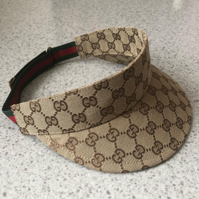 Gucci(グッチ)のグッチ サンバイザー Sサイズ 最終価格 レディースの帽子(キャップ)の商品写真