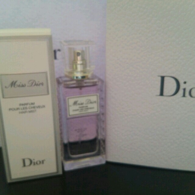 Christian Dior(クリスチャンディオール)のDiorミスディオール  ヘアミスト コスメ/美容の香水(香水(女性用))の商品写真