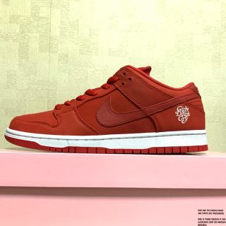 ナイキ(NIKE)のnike×girls don’t cry dunk low 値引き可能(スニーカー)