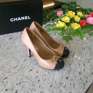 シャネル(CHANEL)の★正規品★CHANEL★バイカラーパンプス★35.5★濃いベージュ(ハイヒール/パンプス)