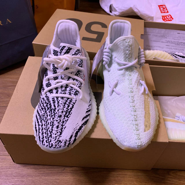 adidas(アディダス)のyeezy 350 zebra size 26 メンズの靴/シューズ(スニーカー)の商品写真